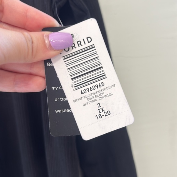 Torrid Scoop Neck Eyelet Top NWT Size 2X - Picture 3 of 4